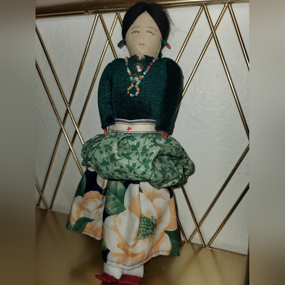 Native American doll 10" tall excellent condition - Picture 13 of 16